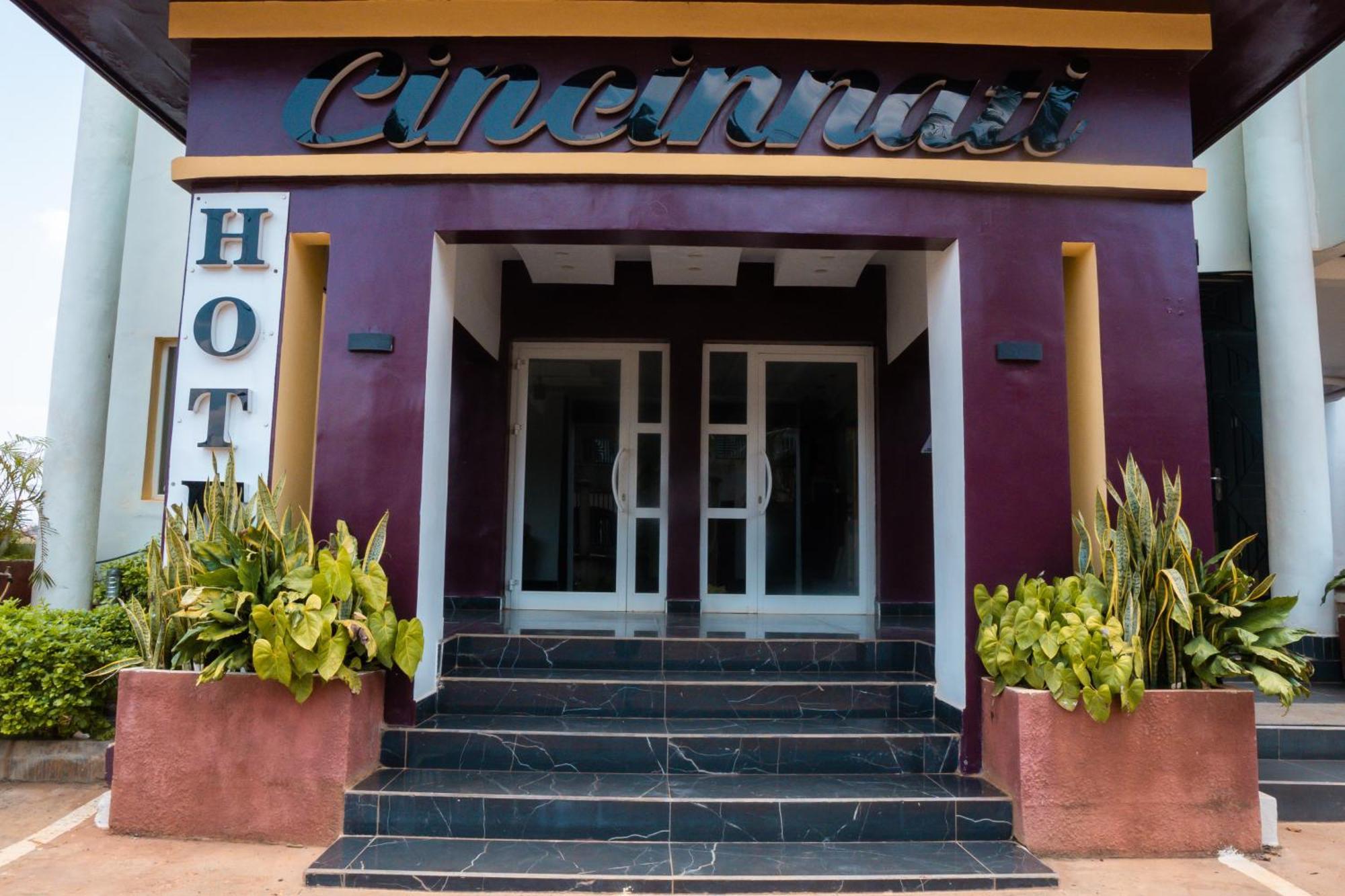 Cincinnati Hotel ياوندي المظهر الخارجي الصورة