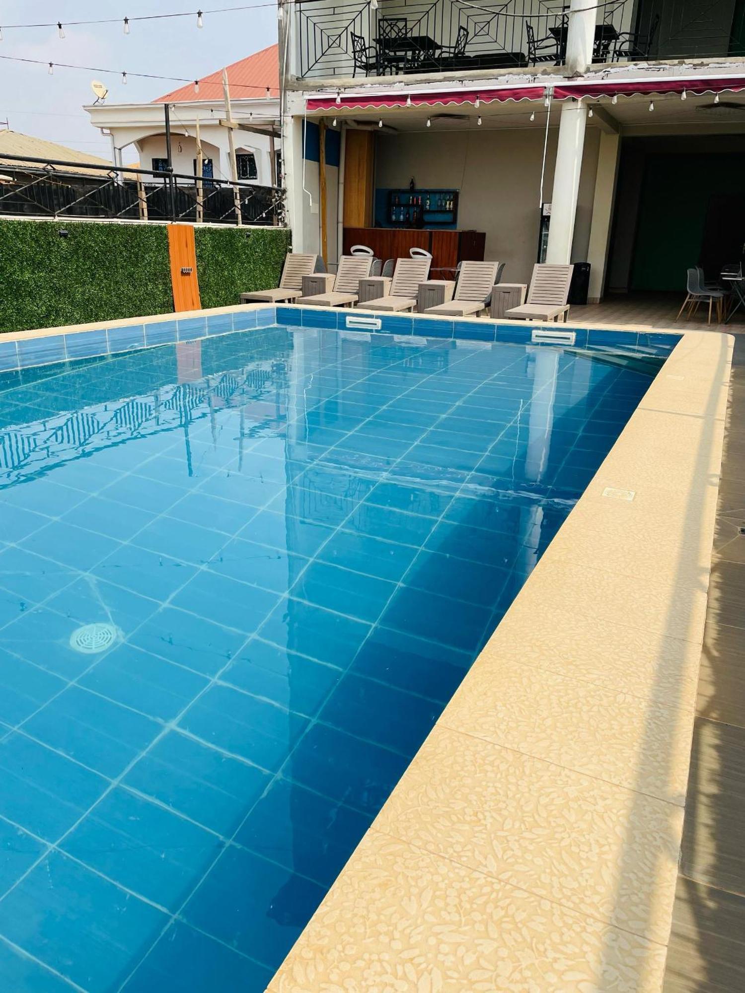 Cincinnati Hotel ياوندي المظهر الخارجي الصورة
